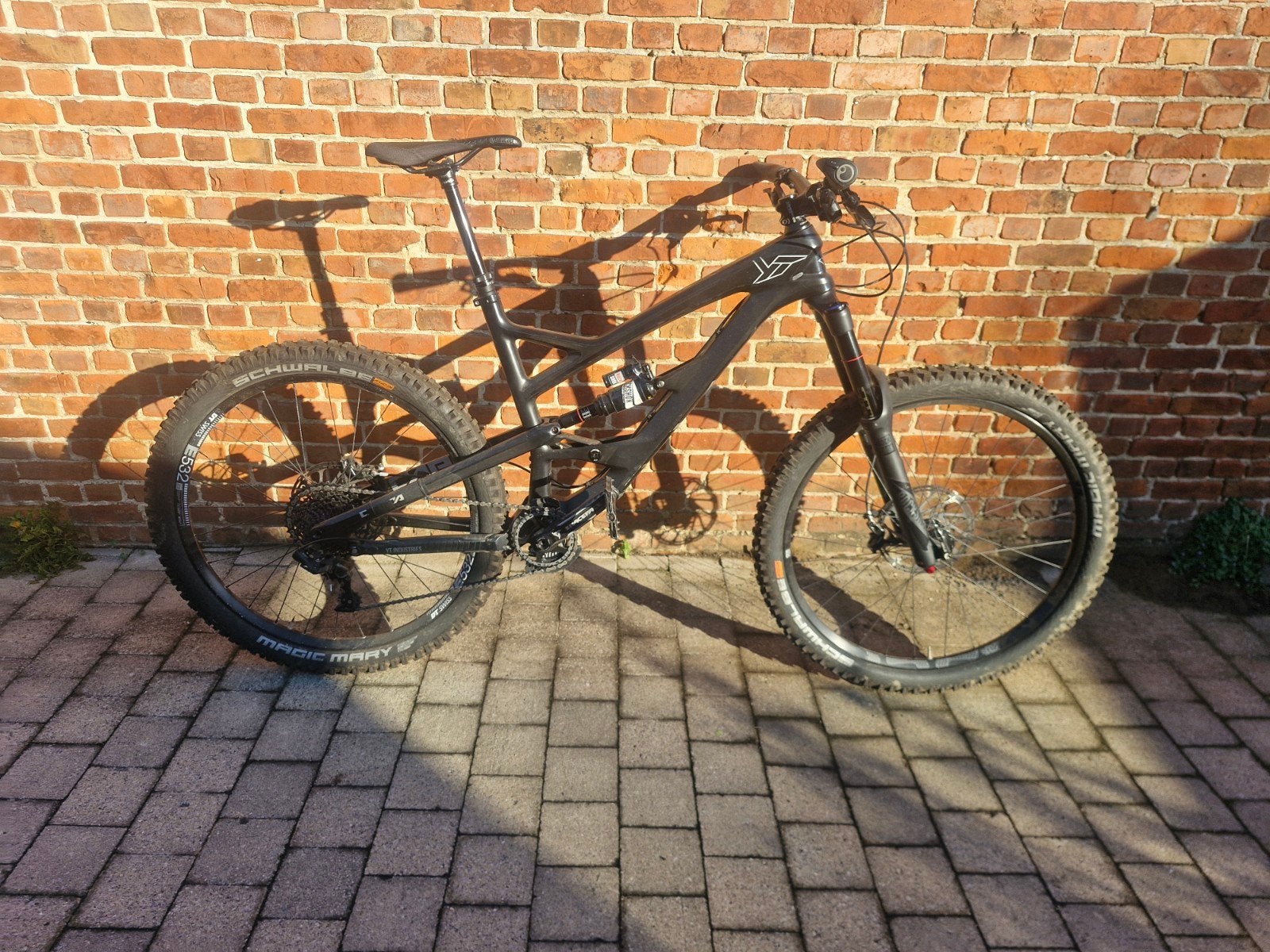 yt capra cf downhill maat L, Vélos & Vélomoteurs, Autres marques, Comme neuf, Enlèvement, VTT tout suspendu