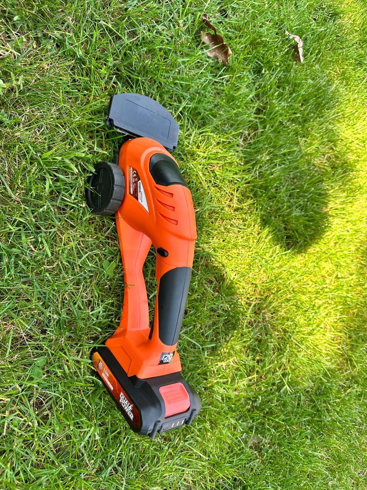 PowerPlus 20V Accu Grasschaar / Kantensnijder, Tuin en Terras, Grastrimmers, Ophalen, Zo goed als nieuw, Accu