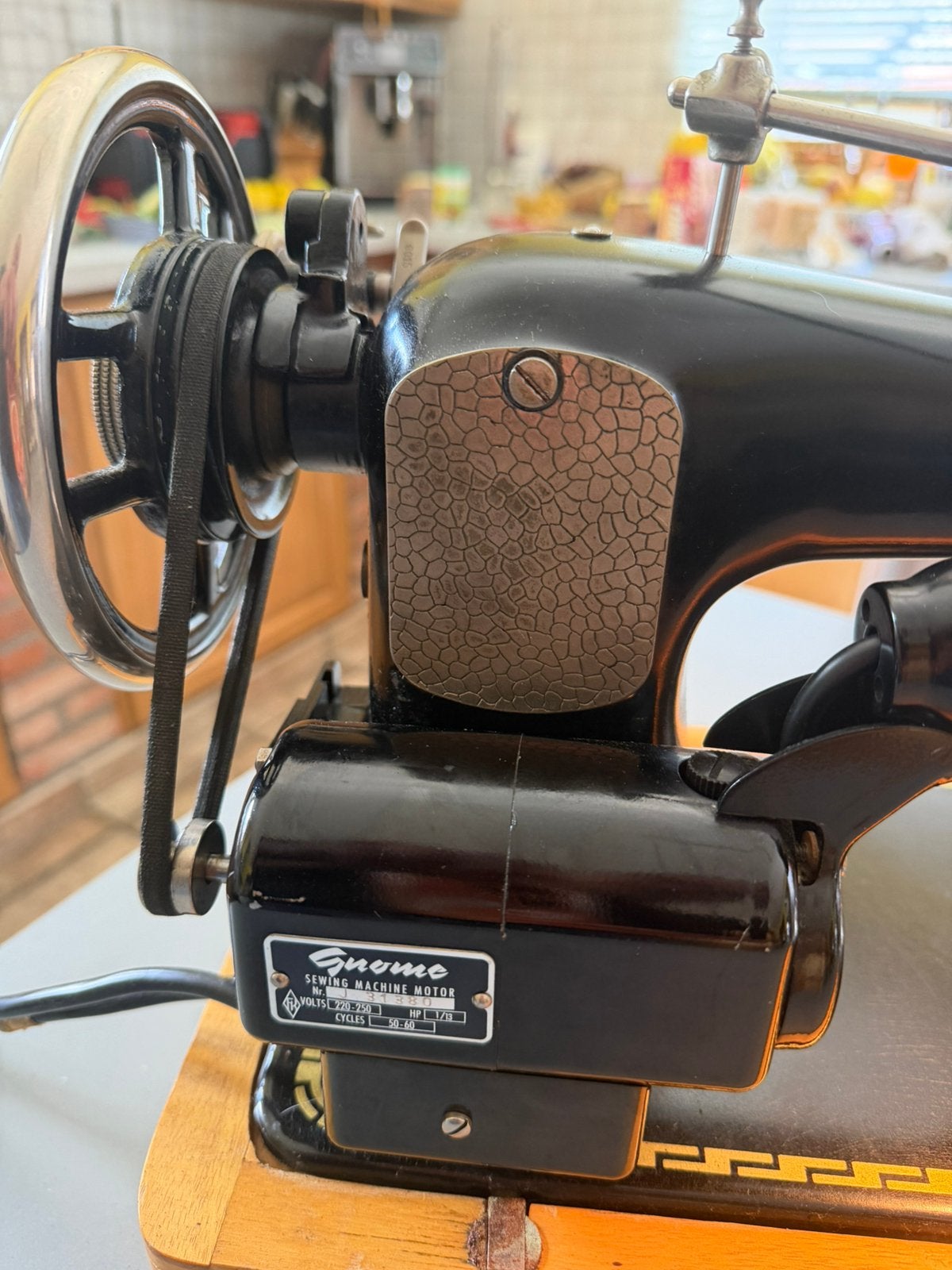 Machine à coudre vintage PFAFF 30-31 électrique -, Enlèvement