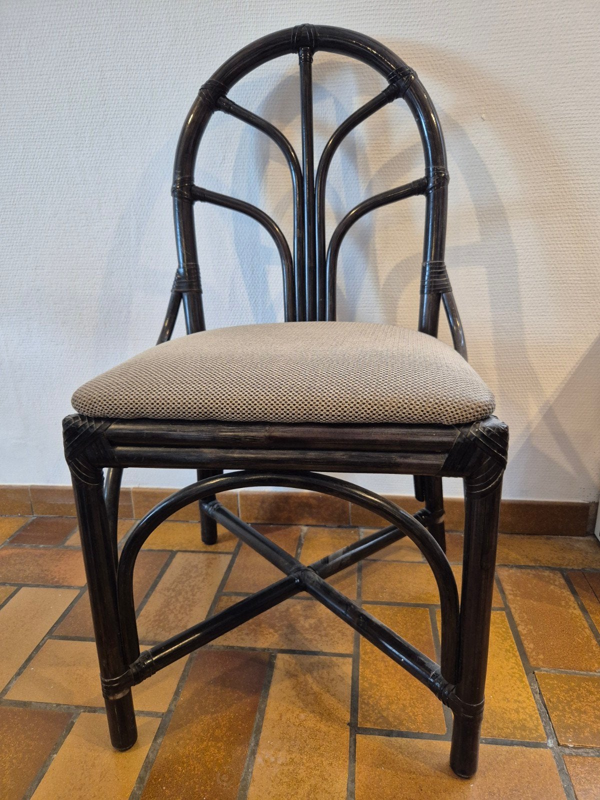 3 stoelen, Ophalen
