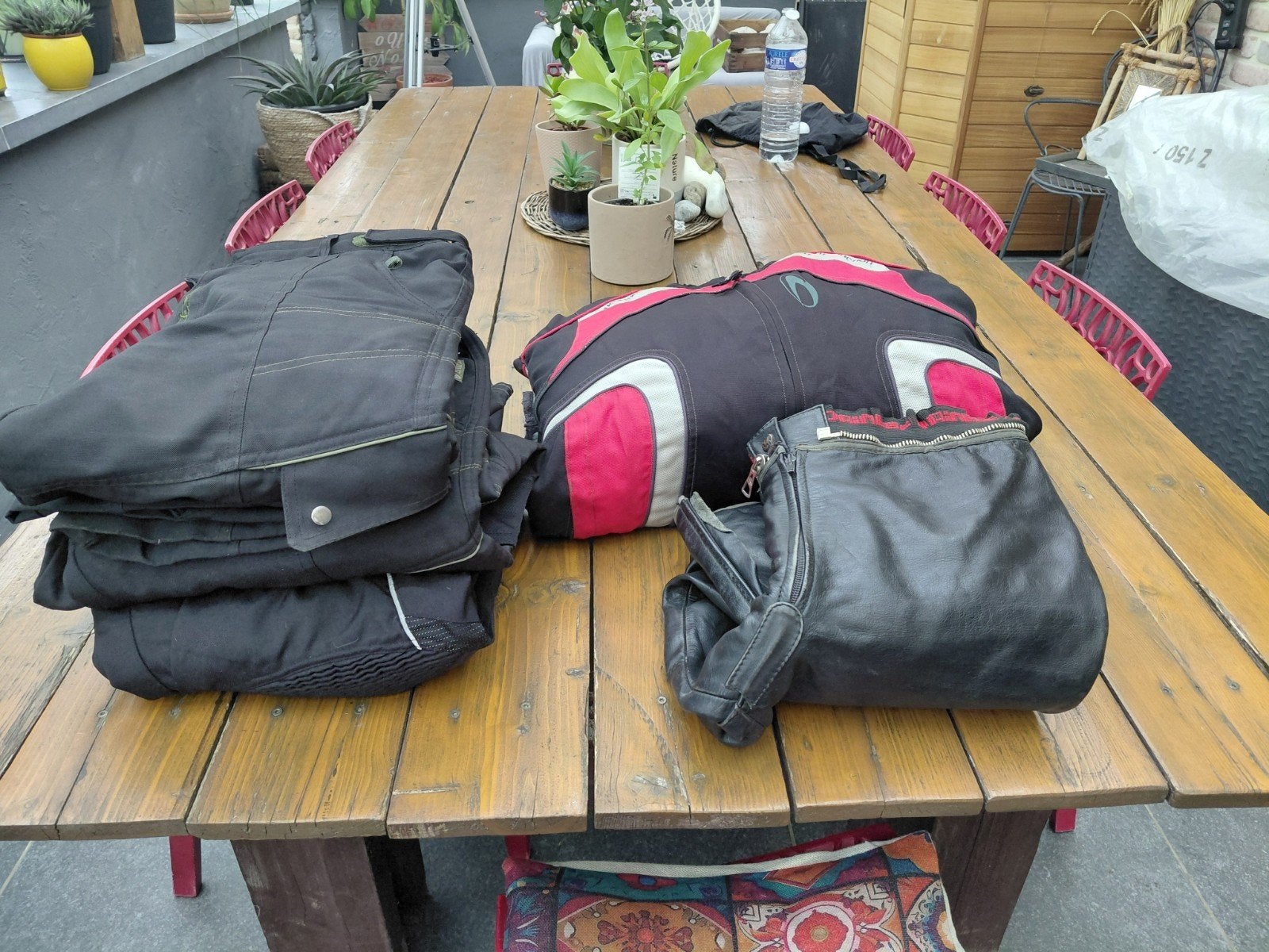 Lot ou vêtements de moto ou 15 euros la pièce, Motos, Enlèvement ou Envoi, Comme neuf
