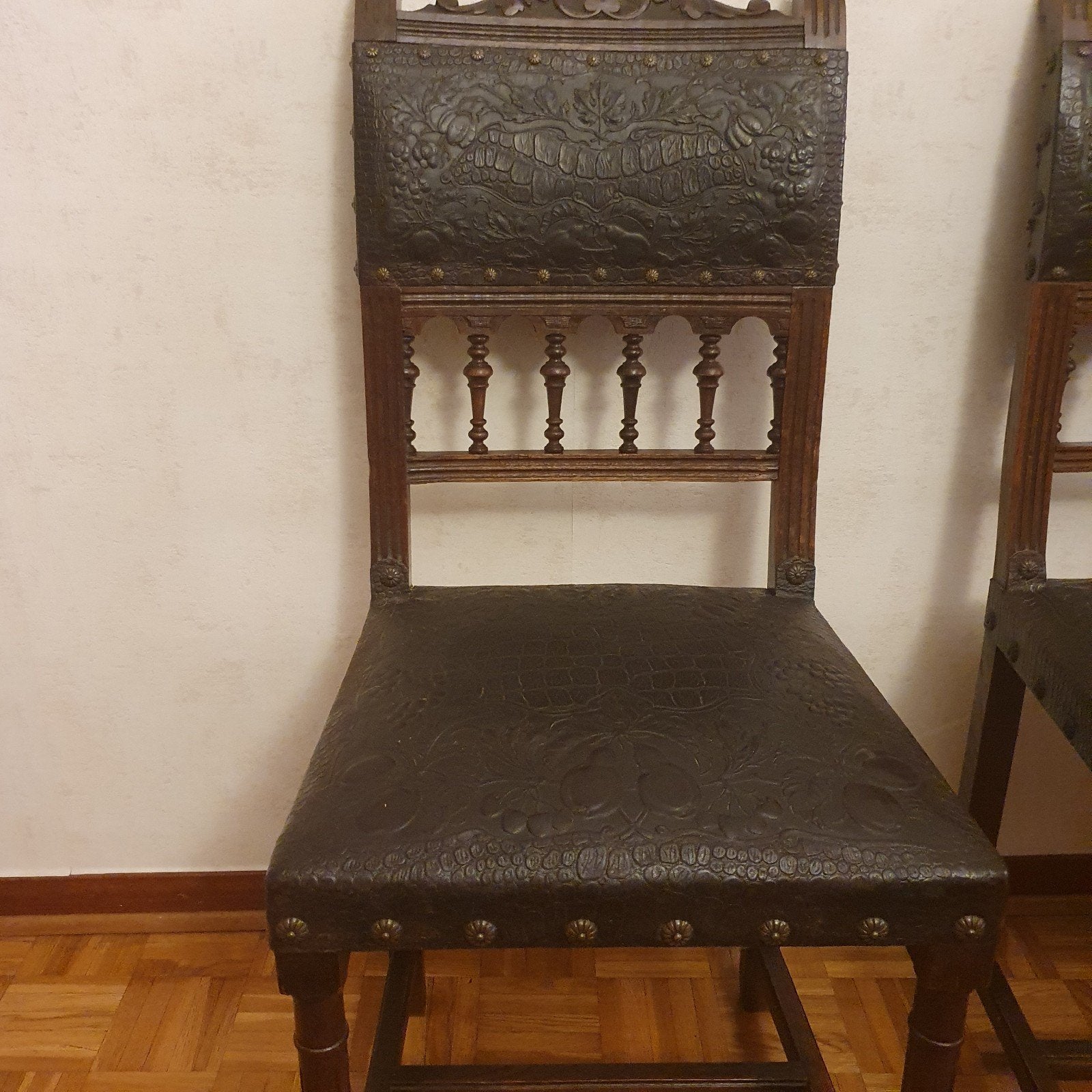 5 antieke stoelen, Ophalen