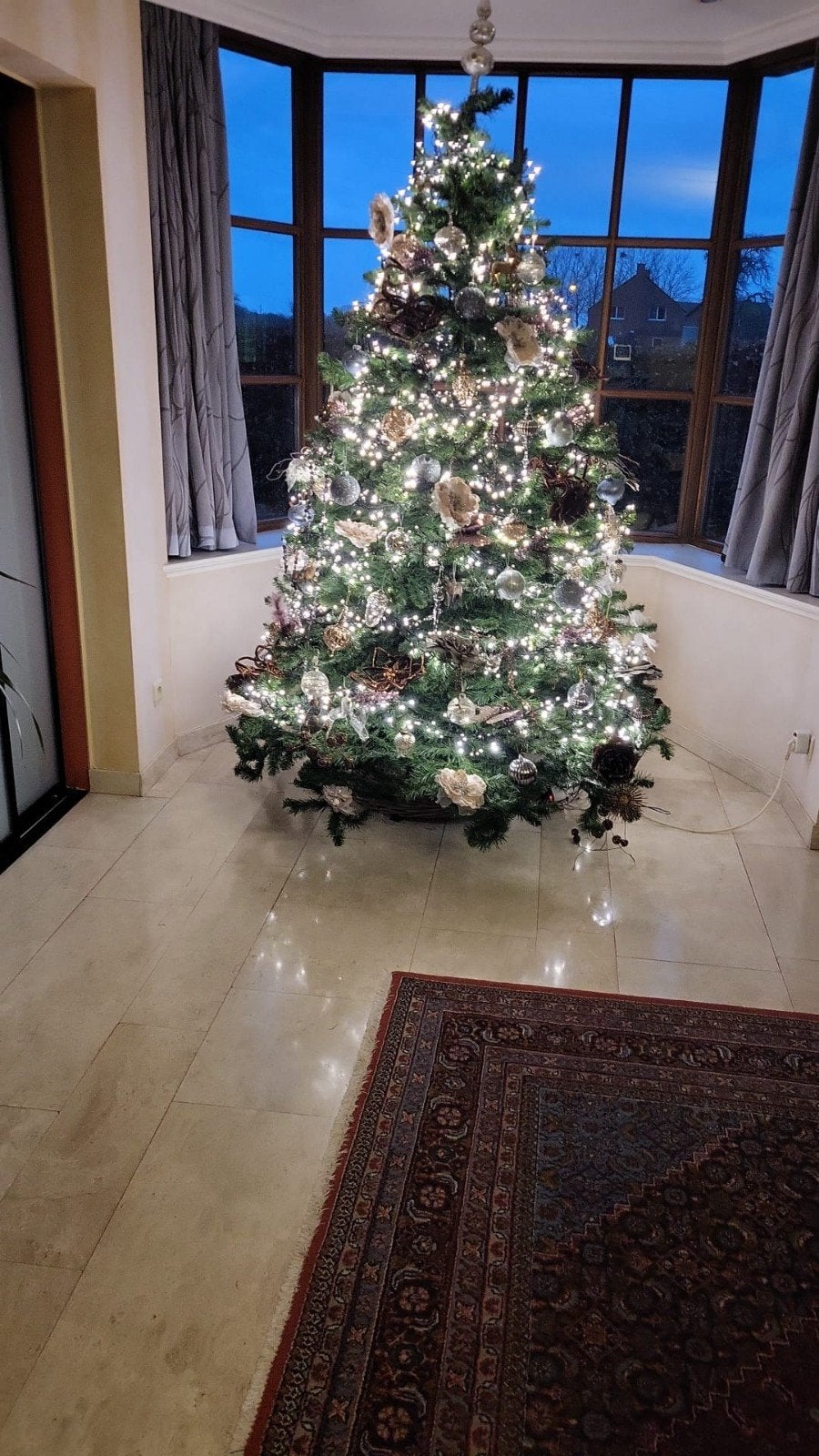 kerstboom met versiering, Diversen, Ophalen