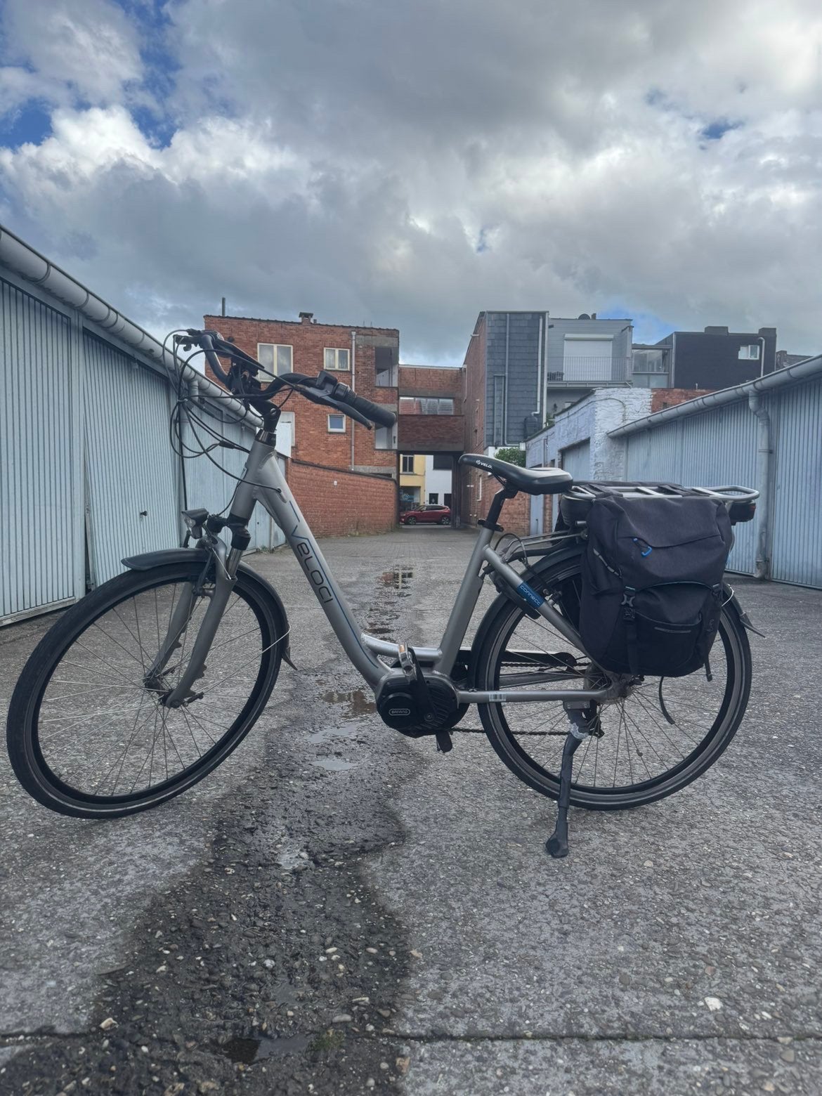 VELOCI ELEKTRISCHE FIETS MET MIDDENMOTOR BAFANG, Ophalen, Zo goed als nieuw