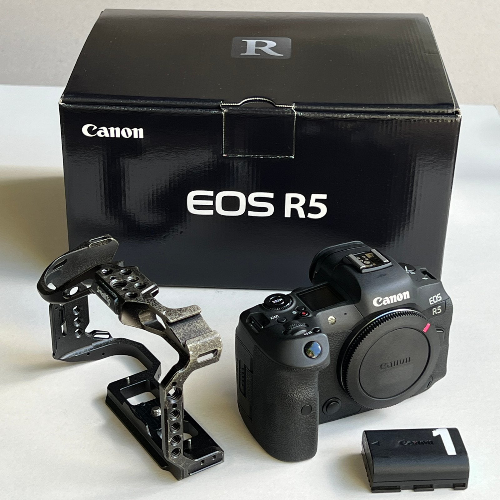 Canon R5 MK I met <1000 clicks, TV, Hi-fi & Vidéo, Appareils photo numériques, Sans zoom optique, Enlèvement ou Envoi, Canon, Écran inclinable/pivotant