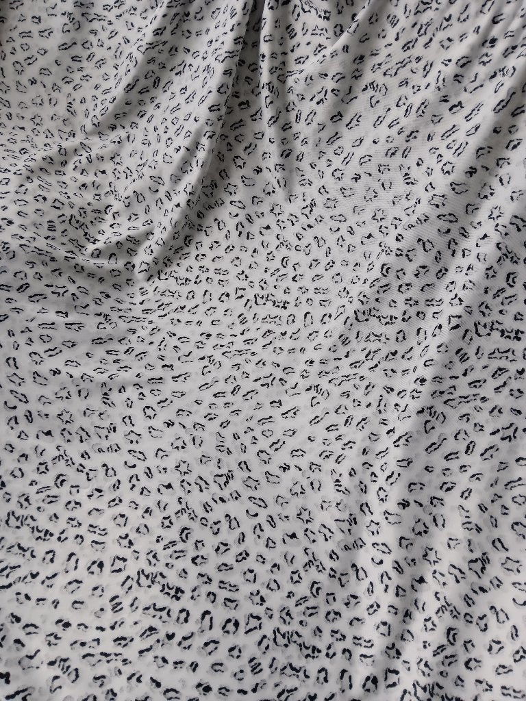 NIEUW stuk stof in velours 1.60 op 1.60 met luipaard print, Ophalen, Nieuw, 30 tot 200 cm, 120 cm of meer