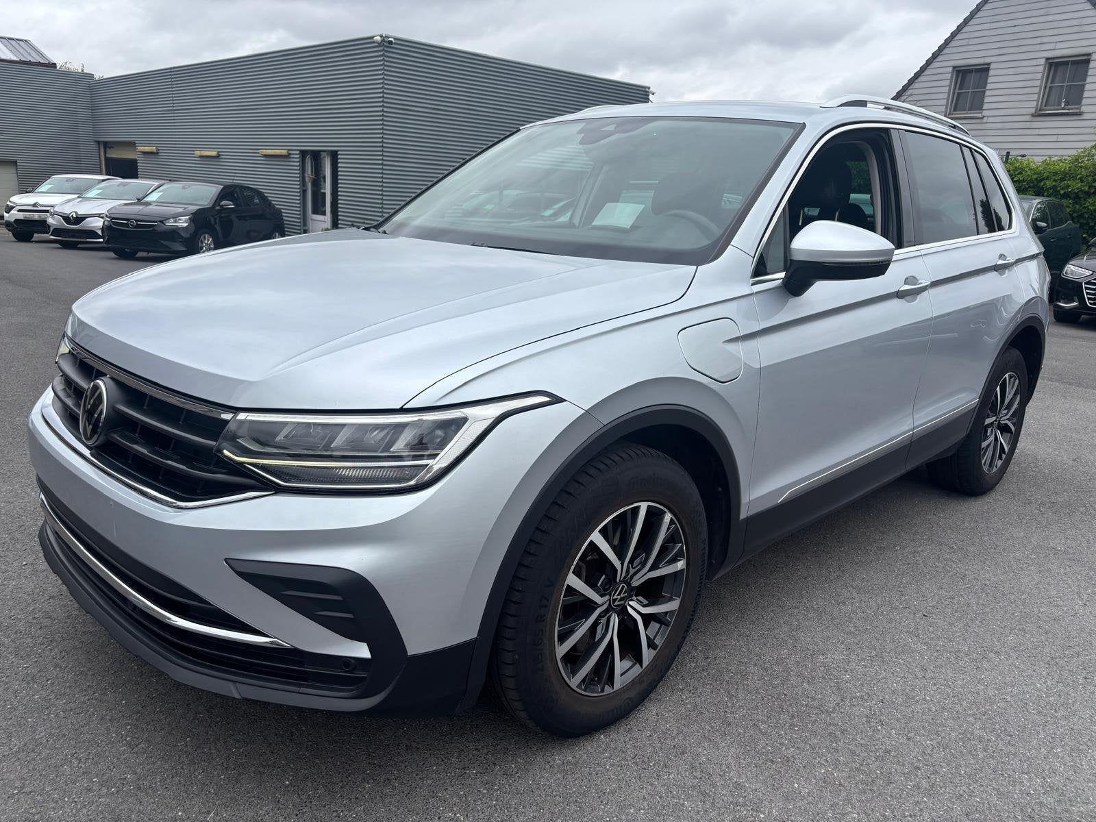 Volkswagen Tiguan 1.4 | HYBRIDE | 14 868€ NET + TVA, 1395 cm³, Argent ou Gris, Achat, Euro 6
