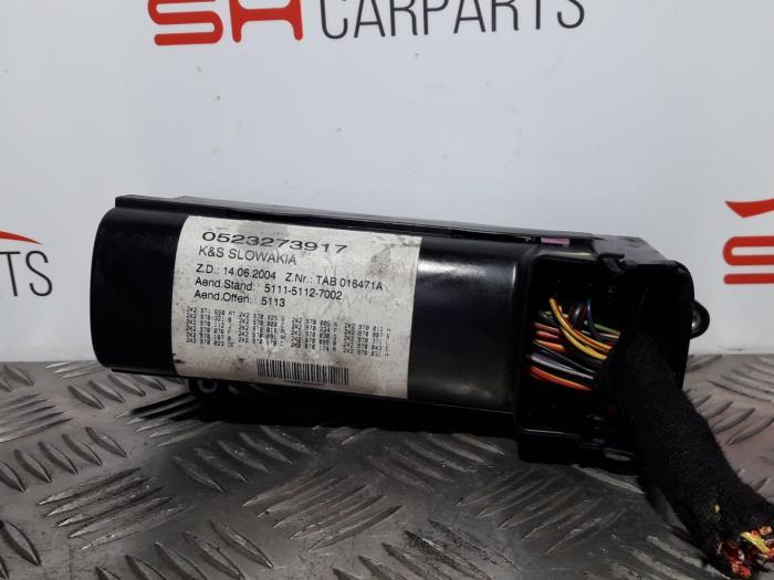Boîte à fusibles d'un Volkswagen Caddy, Volkswagen, -, Utilisé, -