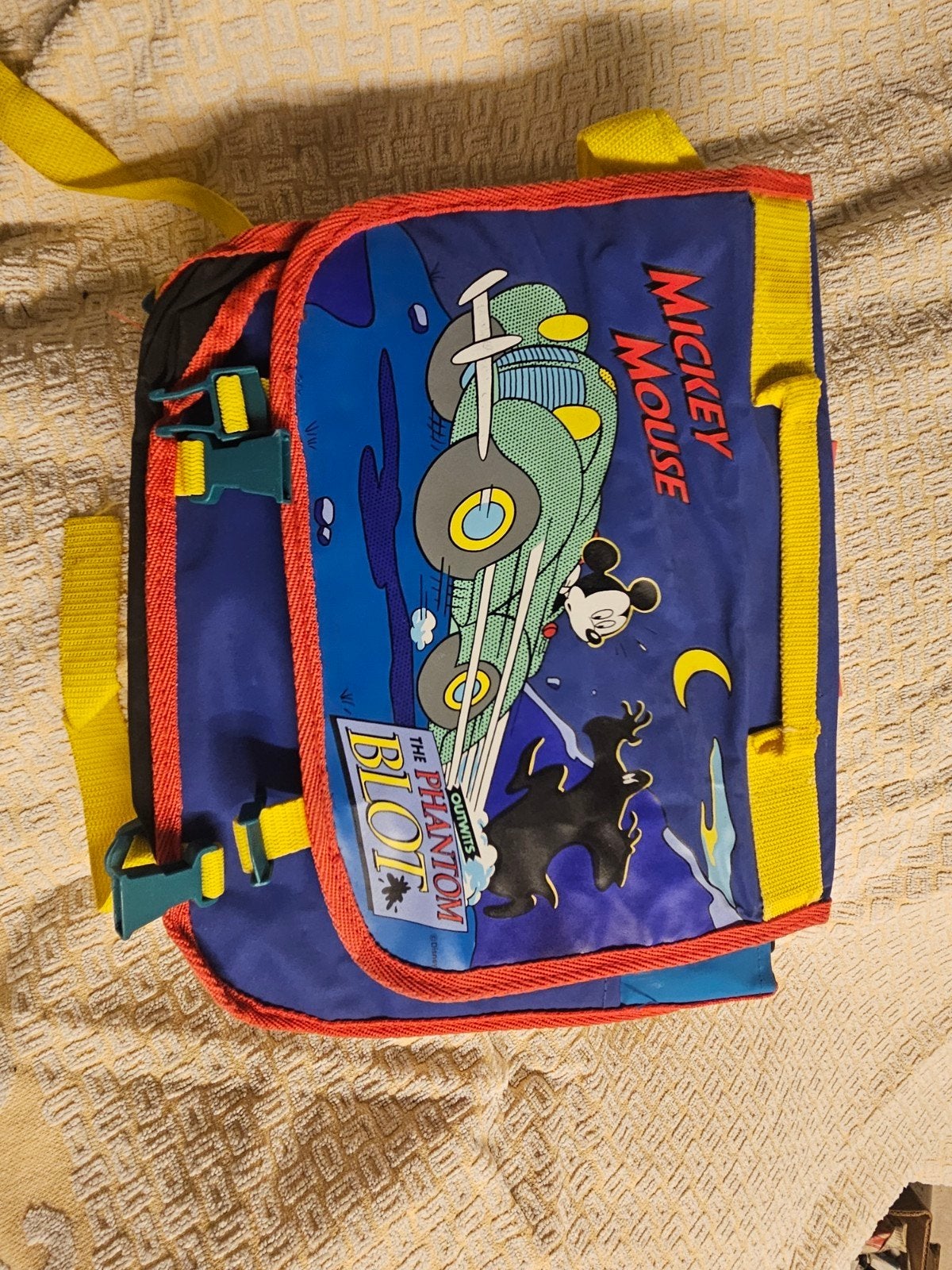 cartable vintage mickey, Enlèvement