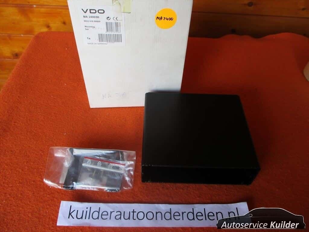 VDO Metalen montagebak Din formaat Radio Of navispeler Nieuw, -, -, Nieuw, Ophalen of Verzenden