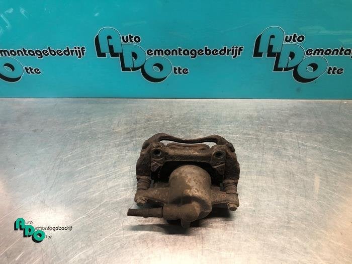 Etrier de frein (pince) avant droit d'un Citroen Nemo (Nemo, -, 3 mois de garantie, Utilisé, -