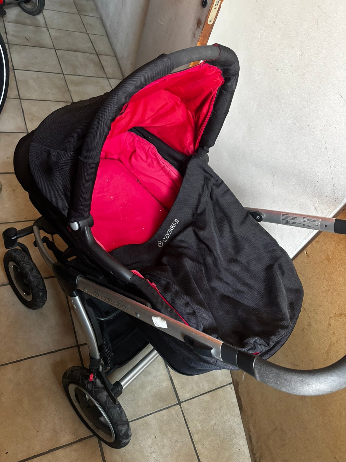 Poussette maci cosy, Kinderen en Baby's, Kinderwagens en Combinaties, Ophalen, Combiwagen, Maxi-Cosi, Met reiswieg