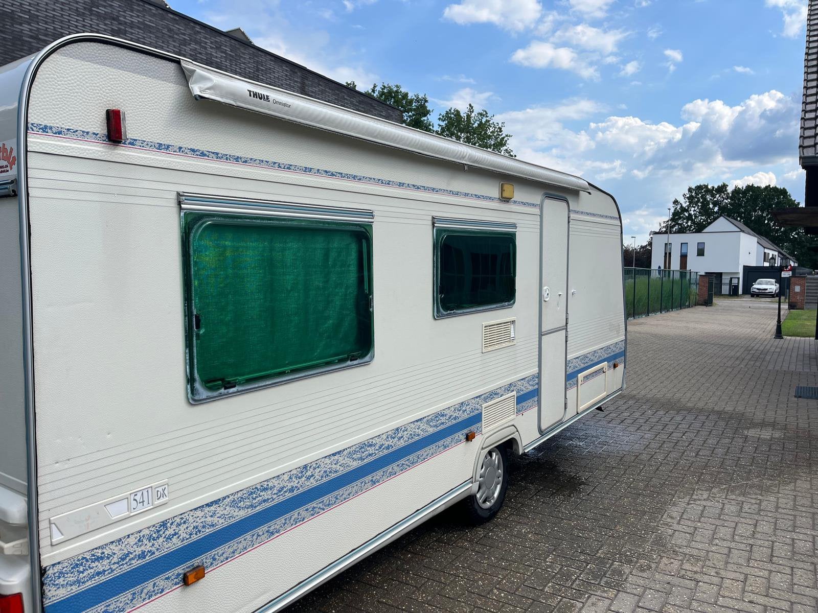 Caravan Adria 5.41, Standaardzit, Luifel, 7 tot 8 meter, Particulier