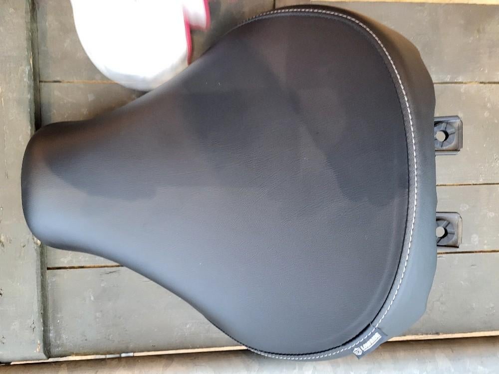 Selle Royal Enfield Meteor 350, Enlèvement