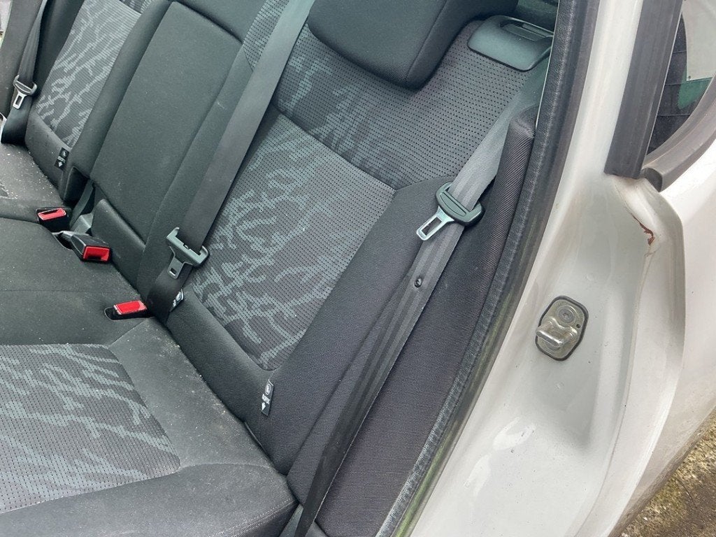CEINTURE DE SECURITE ARRIERE GAUCHE 3008 I (0U / HU), Kontakt-peugeot@peugeot.com, Utilisé, Peugeot Deutschland GmbH, Bahnhofsplatz
65423  Rüsselsheim, DE
