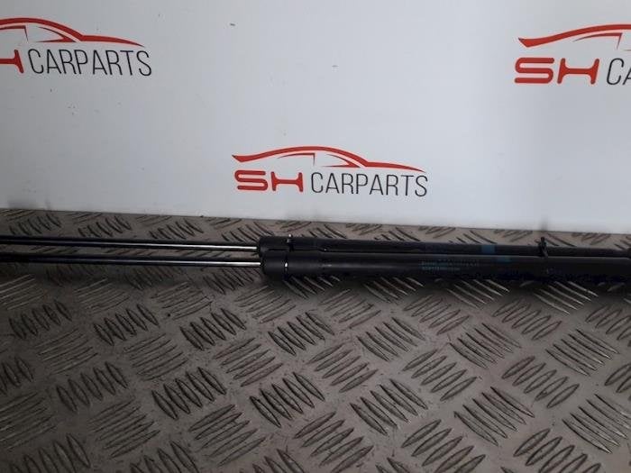 Kit amortisseur gaz hayon d'un Mercedes A-Klasse, 3 mois de garantie, Utilisé, -, -