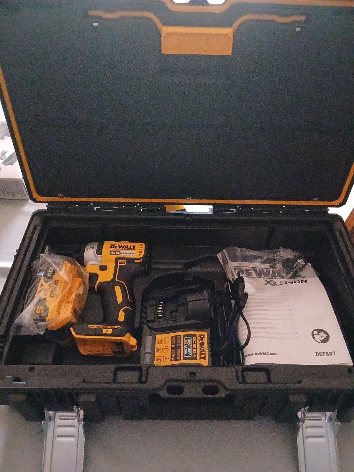 Dewalt 18v, Ophalen