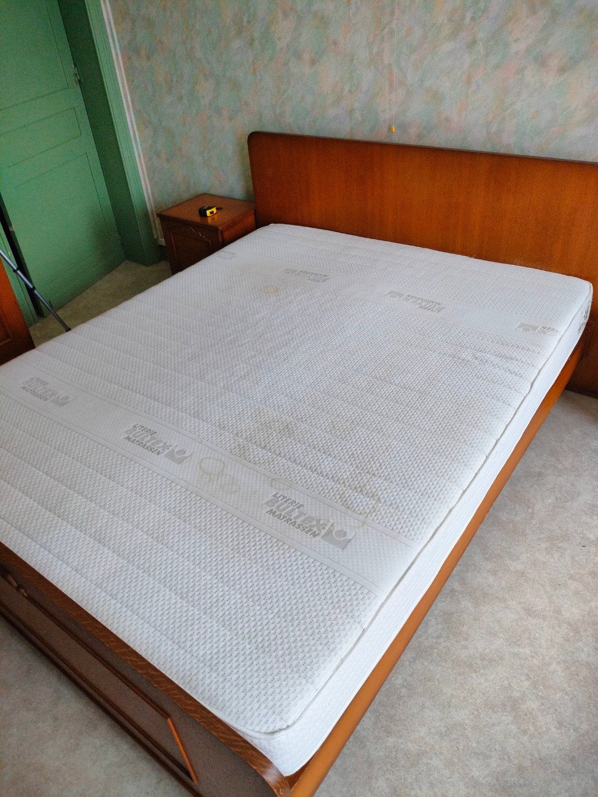 Ancienne chambre à coucher complète., Ophalen