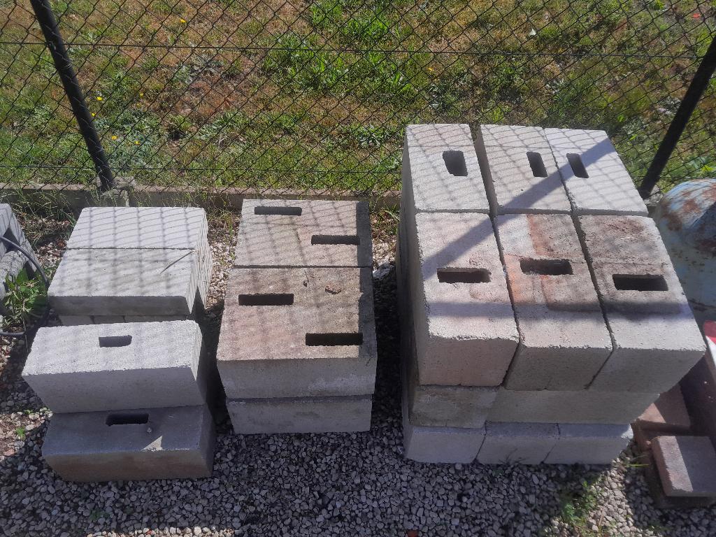 Holle betonblokken, Doe-het-zelf en Bouw, Metselstenen, Ophalen, Nieuw, Beton
