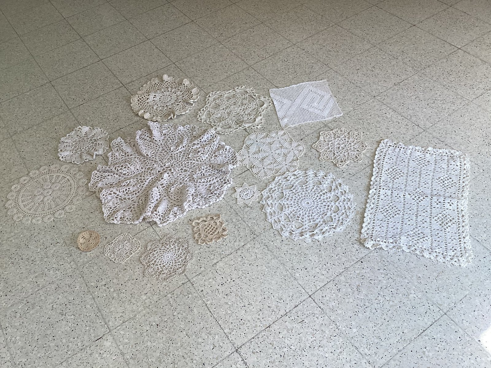 Set handgemaakte vintage haakwerkjes – jaren ’80, Huis en Inrichting, Ophalen of Verzenden, Gebruikt