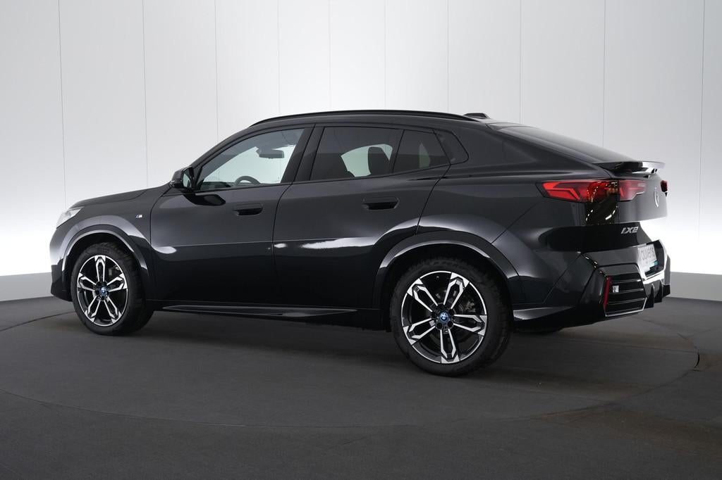 (2FJA591) BMW IX2, Autos, BMW, https://public.car-pass.be/vhr/26d4f29e-66e7-4596-b1a5-e3d8cbb5534f, Cuir et Alcantara, Achat, Entreprise