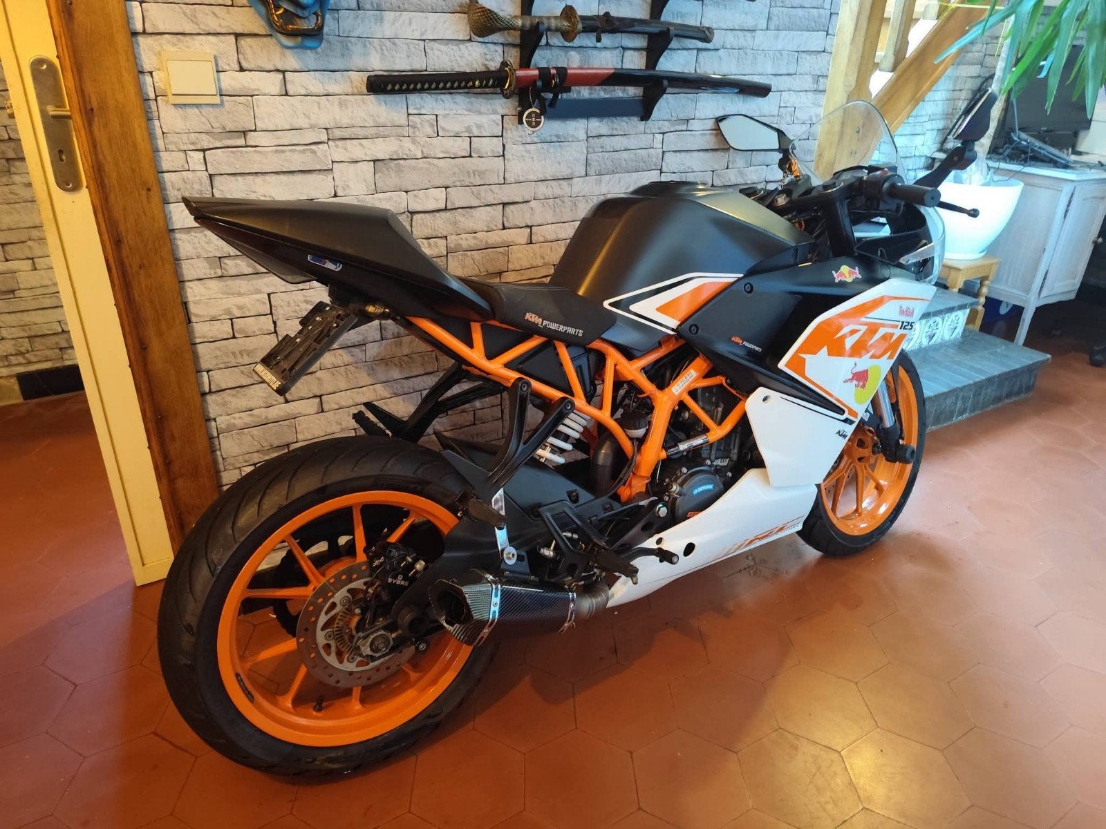 édition exclusive KTM RC 125cc Red Bull Racing prête à couri, Entreprise, 125 cm³, Échappement sport, Sport