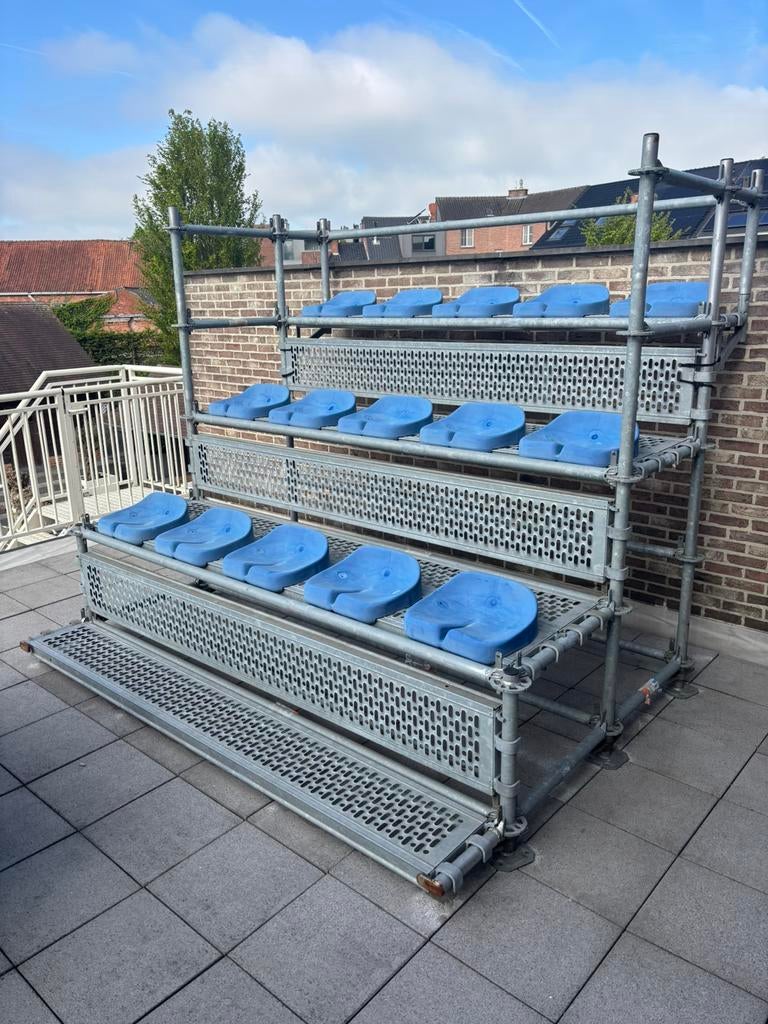 Tribune KRC Genk, Ophalen