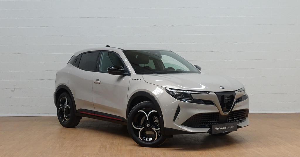 Alfa Romeo Junior 1.2 Hybrid 145 eDCT6 Ibrida Speciale, Stof, Gebruikt, Multifunctioneel stuurwiel, 109 g/km