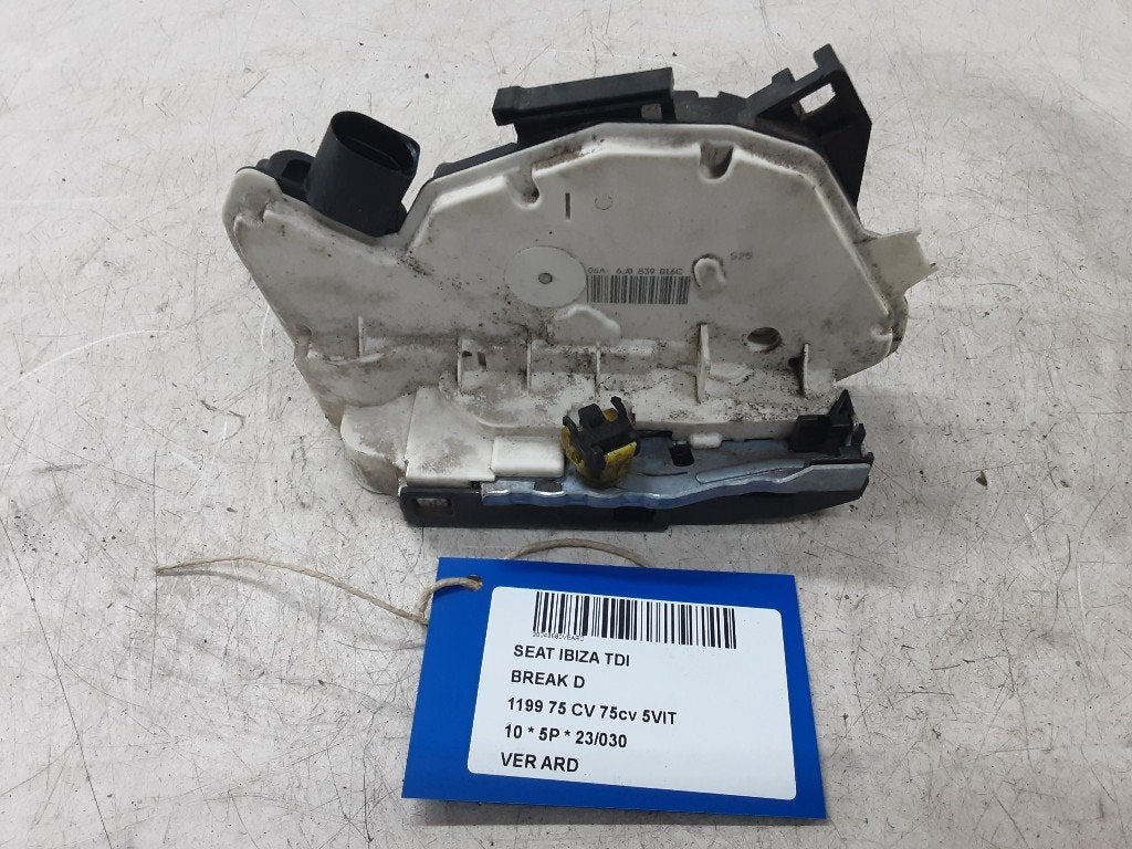 SERRURE DE PORTE ARRIÈRE DROITE Seat Ibiza ST (6J8), Mevr. I. Hauben, Utilisé, Arrière, Rue de l'Espoir 34 34
4030  GRIVEGNÉE, BE