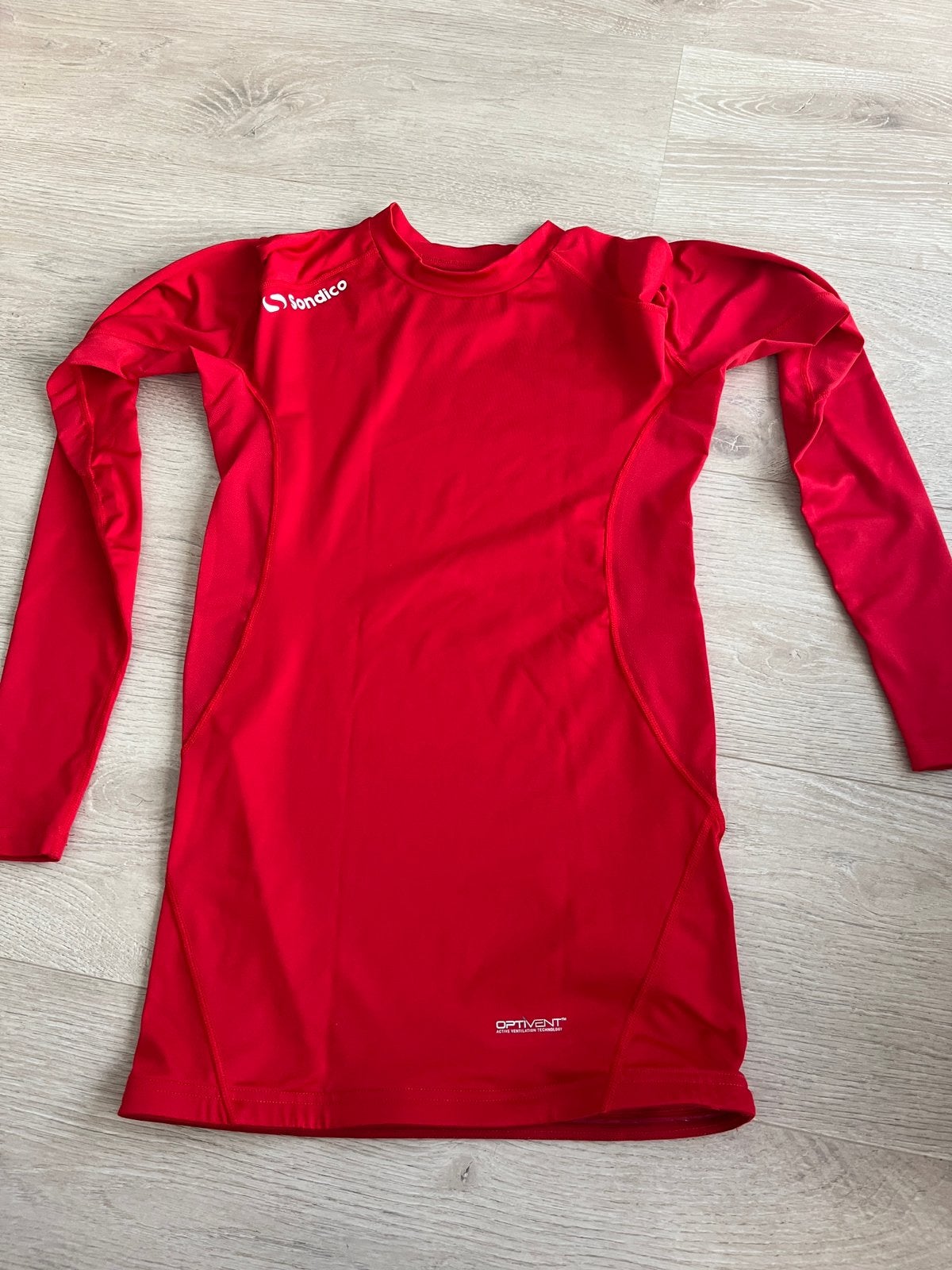 Sondico ademende basis laag lange mouwen rood S, Vêtements | Hommes, Vêtements de sport, Enlèvement, Comme neuf, Rouge