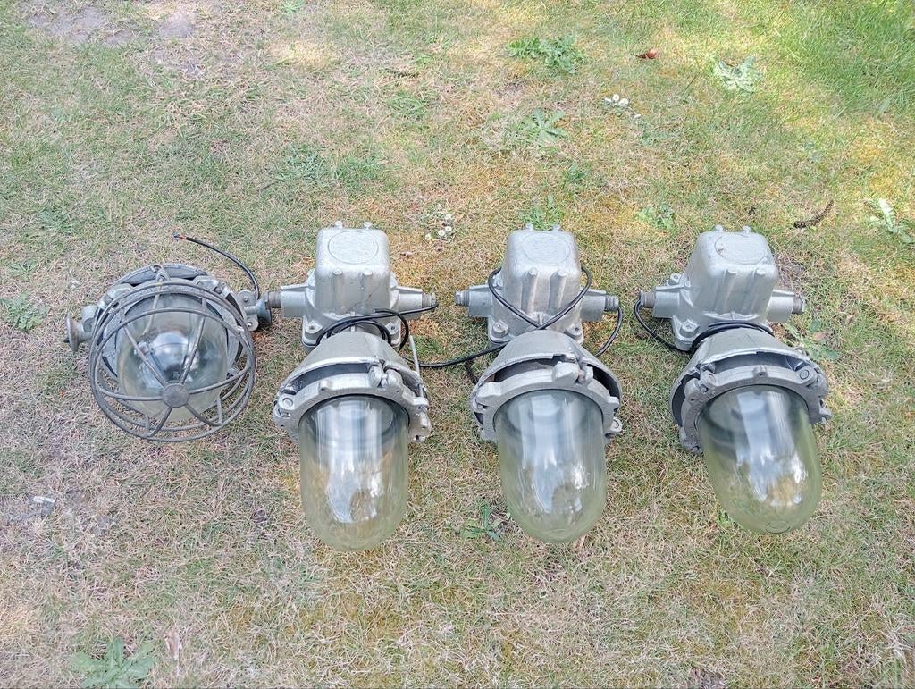 Poolse Vintage noodverlichting jaren '70., Ophalen of Verzenden