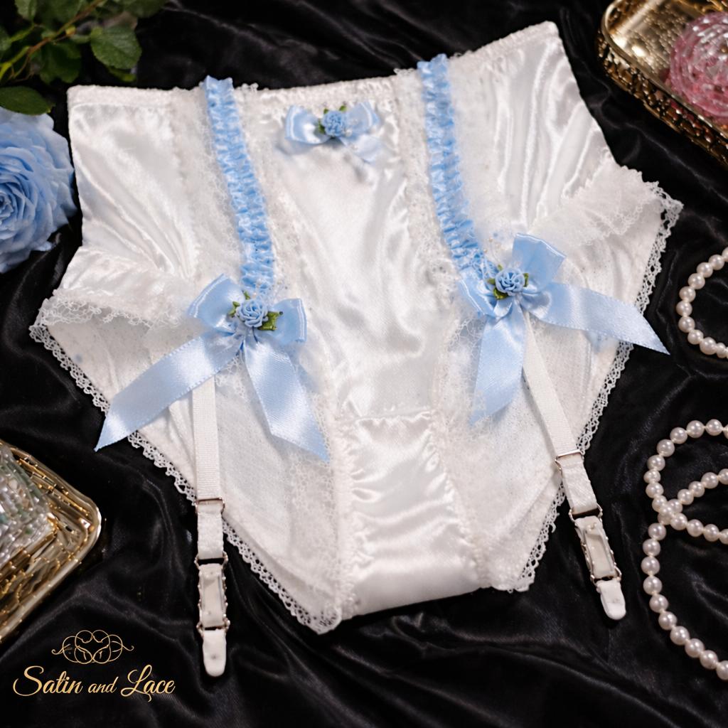 Culottes jarretelles de luxe en dentelle satinée faites, Vêtements | Femmes, Sous-vêtements & Lingerie, Body ou Corset, Blanc