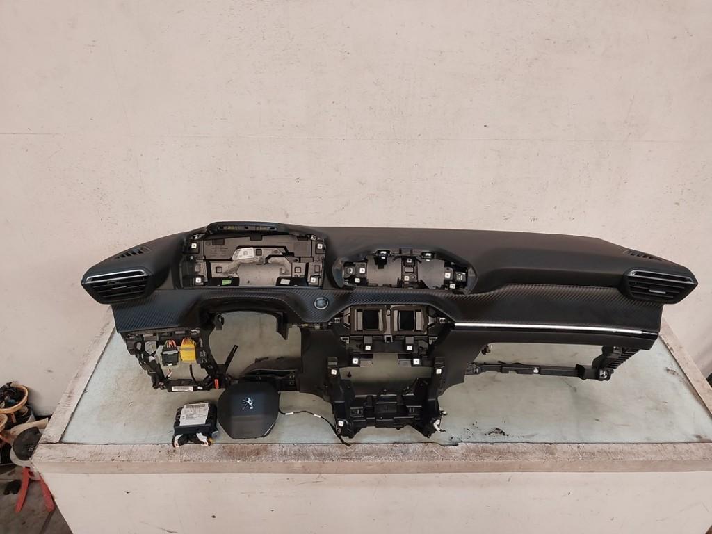 AIRBAG SET + DASHBOARD Peugeot 208 II (UB / UH / UP), Dhr. J. Ham, Gebruikt, Administratie@autoham.nl, Peugeot