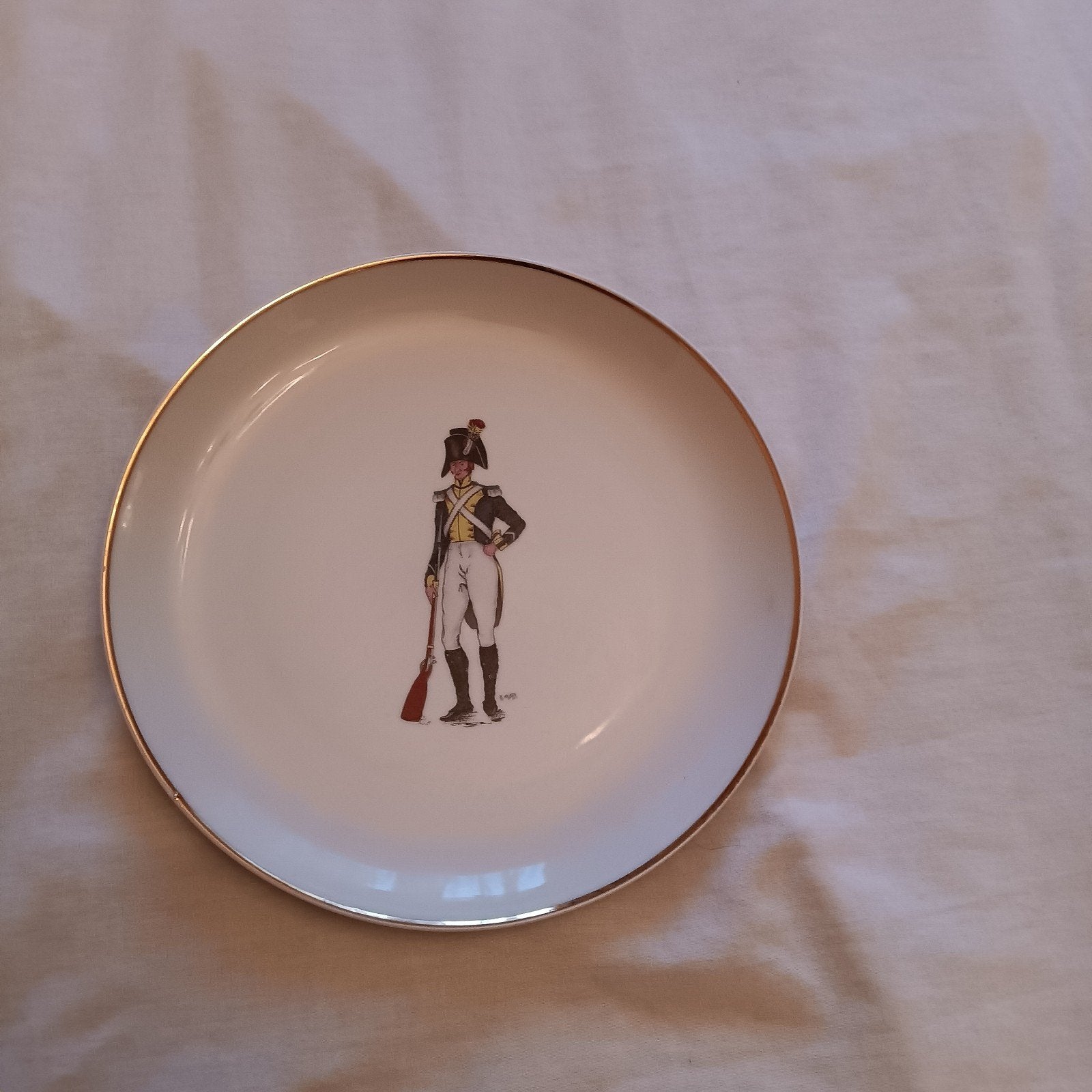 Assiette de collection de la gendarmerie, Enlèvement, Gendarmerie