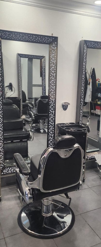 MATÉRIEL PROFESSIONNEL BARBER SHOP, Bijoux, Sacs & Beauté, Beauté | Soins des cheveux, Enlèvement, Comme neuf, Autres types