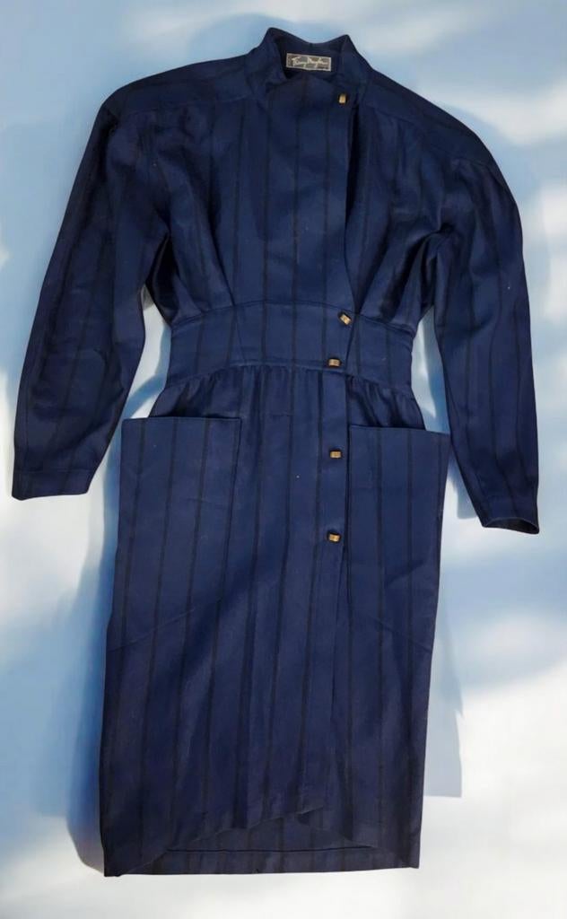 Robe Thierry Mugler collection milieu 80, Enlèvement ou Envoi
