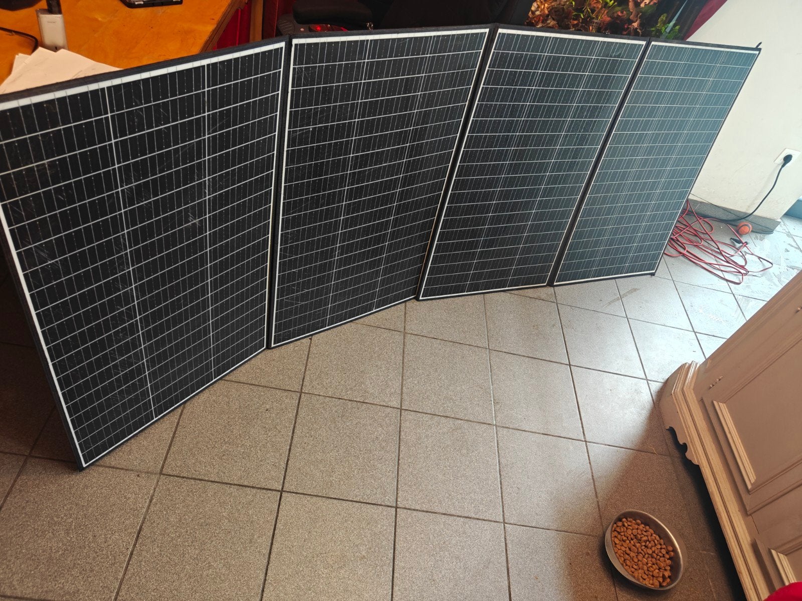 Stroom generator met zonnepaneel en kabels, Caravans en Kamperen, Kampeeraccessoires, Ophalen