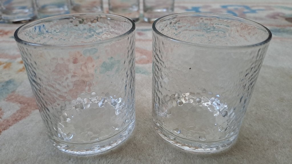 2 waterglazen, Ophalen