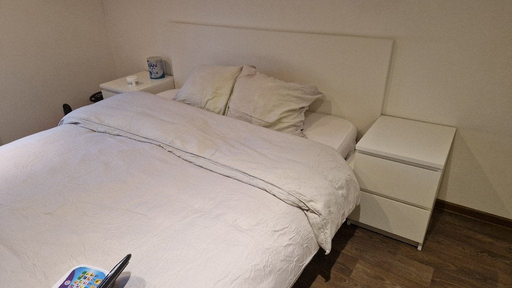 Lit double ikea Malm 160 / 200 son sommier et deux commode, Comme neuf, Enlèvement, Blanc, Deux personnes