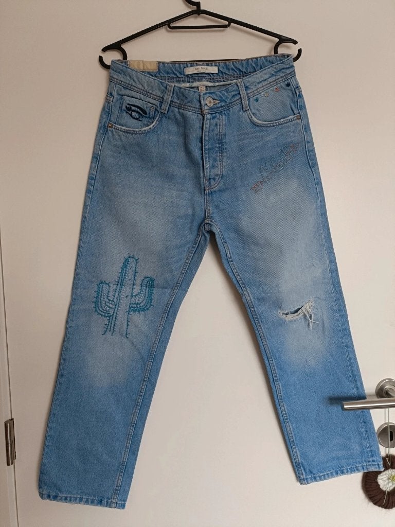 Jean clair déchiré motif cactus Zara Trafaluc – XS/34, Vêtements | Femmes, Jeans, Enlèvement ou Envoi, Comme neuf, Bleu