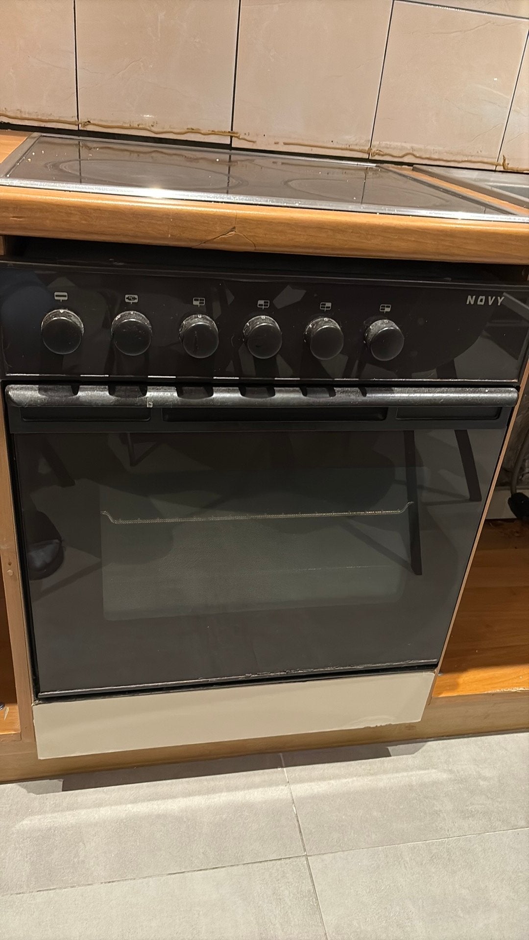Novy oven, Encastré, Enlèvement, Utilisé, Air chaud