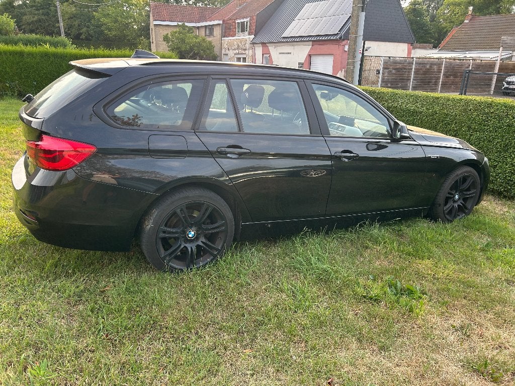 BMW 316D Touring, Autos, Cuir, Achat, Euro 6, Boîte manuelle