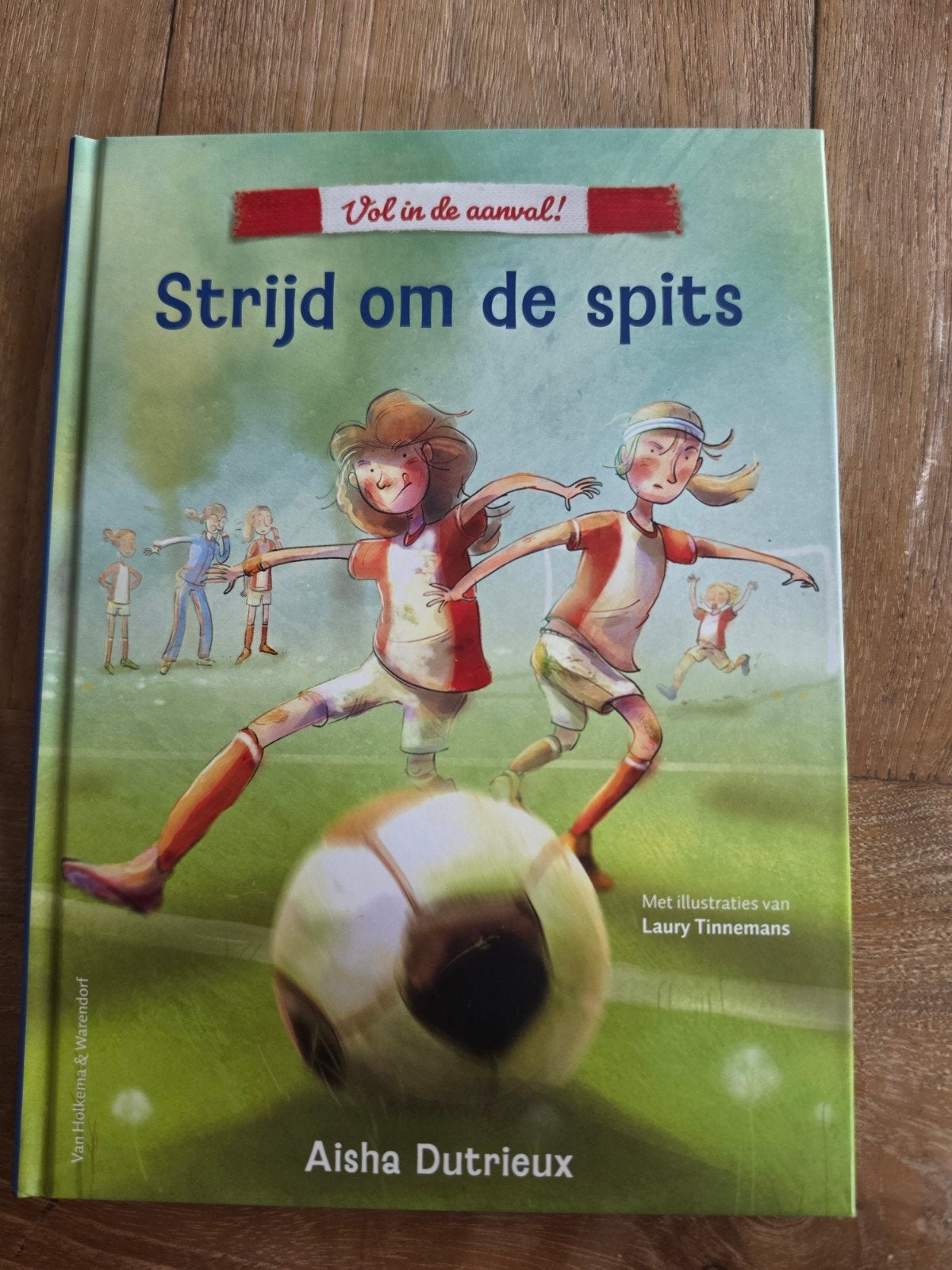 Aisha Dutrieux - Strijd om de spits, Ophalen, Nieuw, Aisha Dutrieux