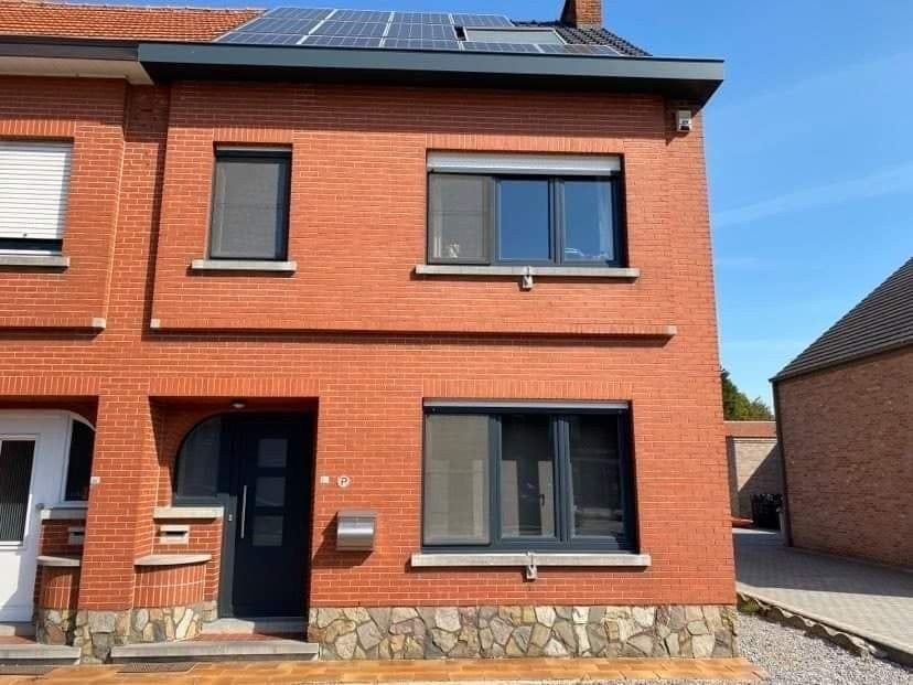 Instapklare gerenoveerde halfopen woning met 4 slaapkamers, Immo, 50 m² ou plus, Louvain