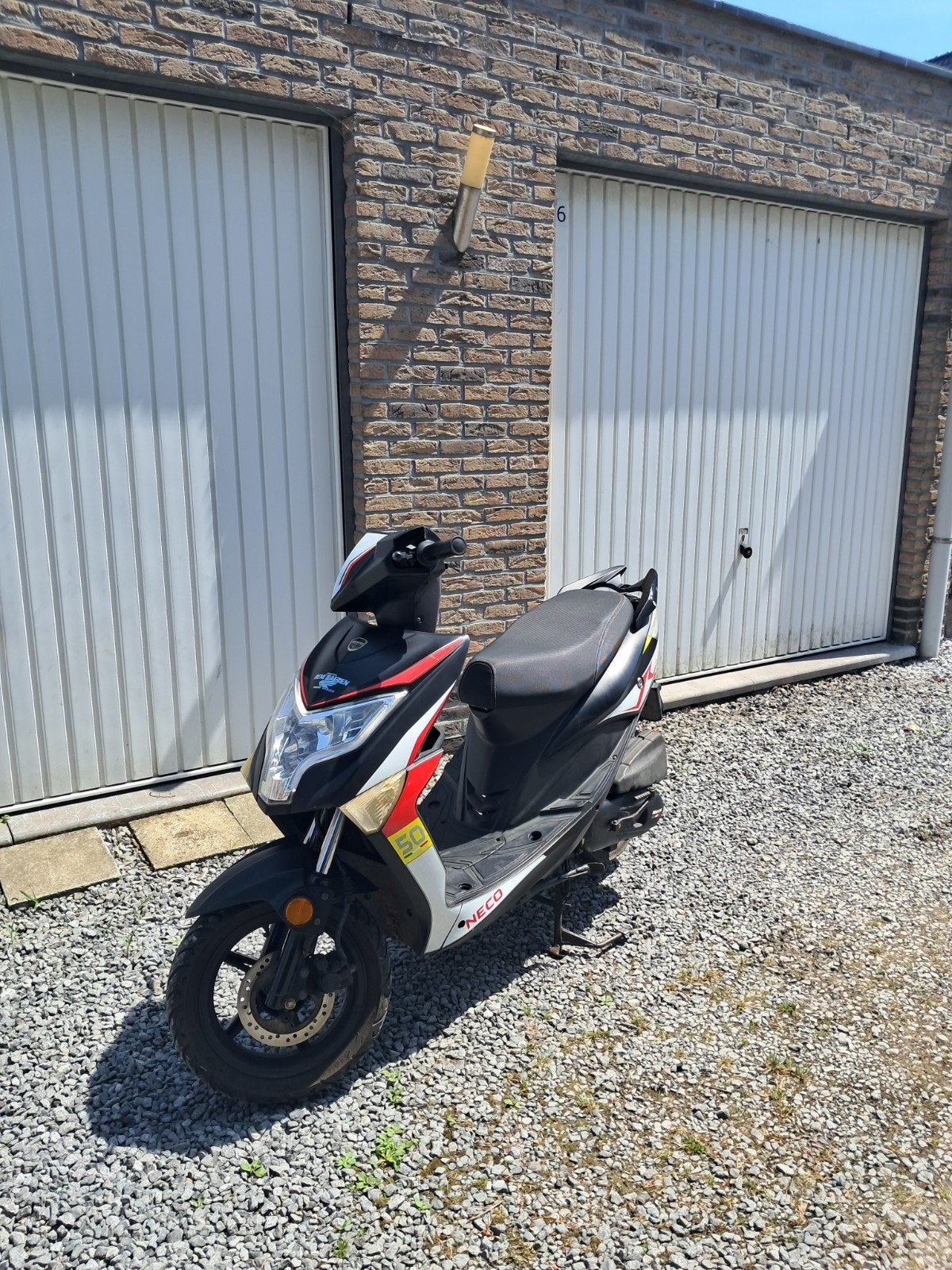 A klasse scooter, Fietsen en Brommers, Ophalen, Benzine