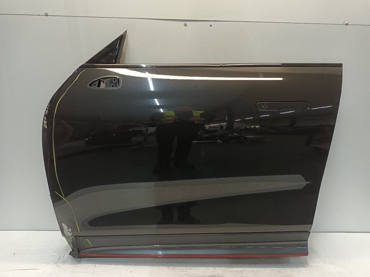 Portier links voor Smart #1, Onderdelen@venauto.nl, Van der Ven Autorecycling B.V., Gebruikt, Ettenseweg 76, 4706 PB Roosendaal, The Netherlands