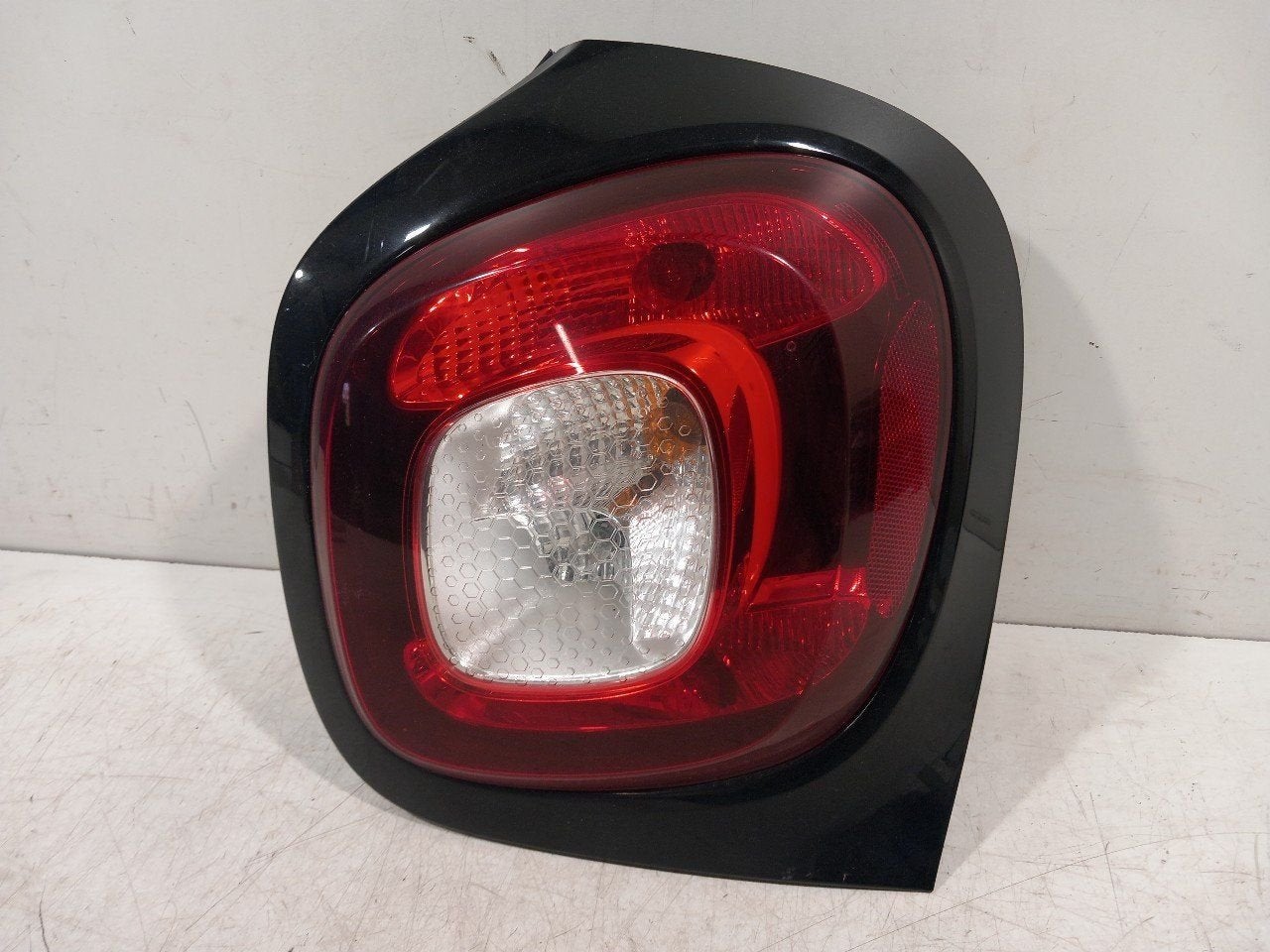 Achterlicht carrosserie rechts Smart Forfour, Autos : Pièces & Accessoires, Onderdelen@venauto.nl, Van der Ven Autorecycling B.V.