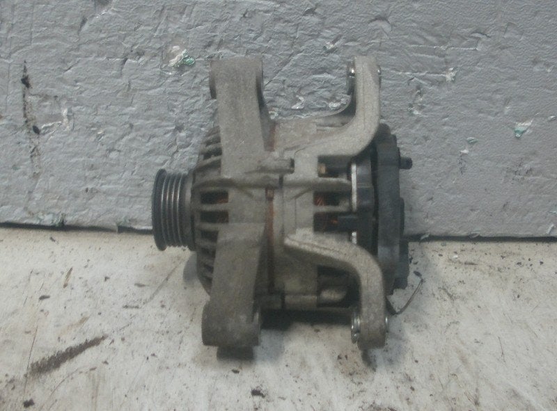 ALTERNATEUR 70 a Opel Corsa C (F08 / 68) (24-437-119-xk), Autos : Pièces & Accessoires, Robert Bosch AG, Opel, Utilisé, Robert-Bosch-Allee 1
74232  Abstatt, DE