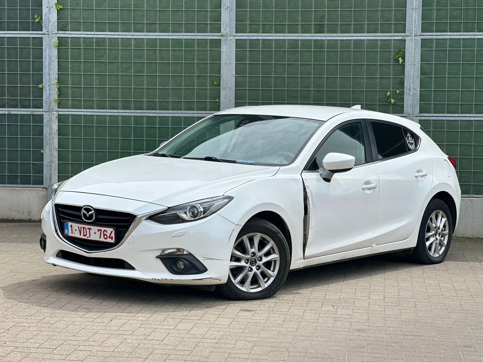 Mazda 3 1.5 diesel, Autos, Achat, Entreprise, Boîte manuelle, Noir