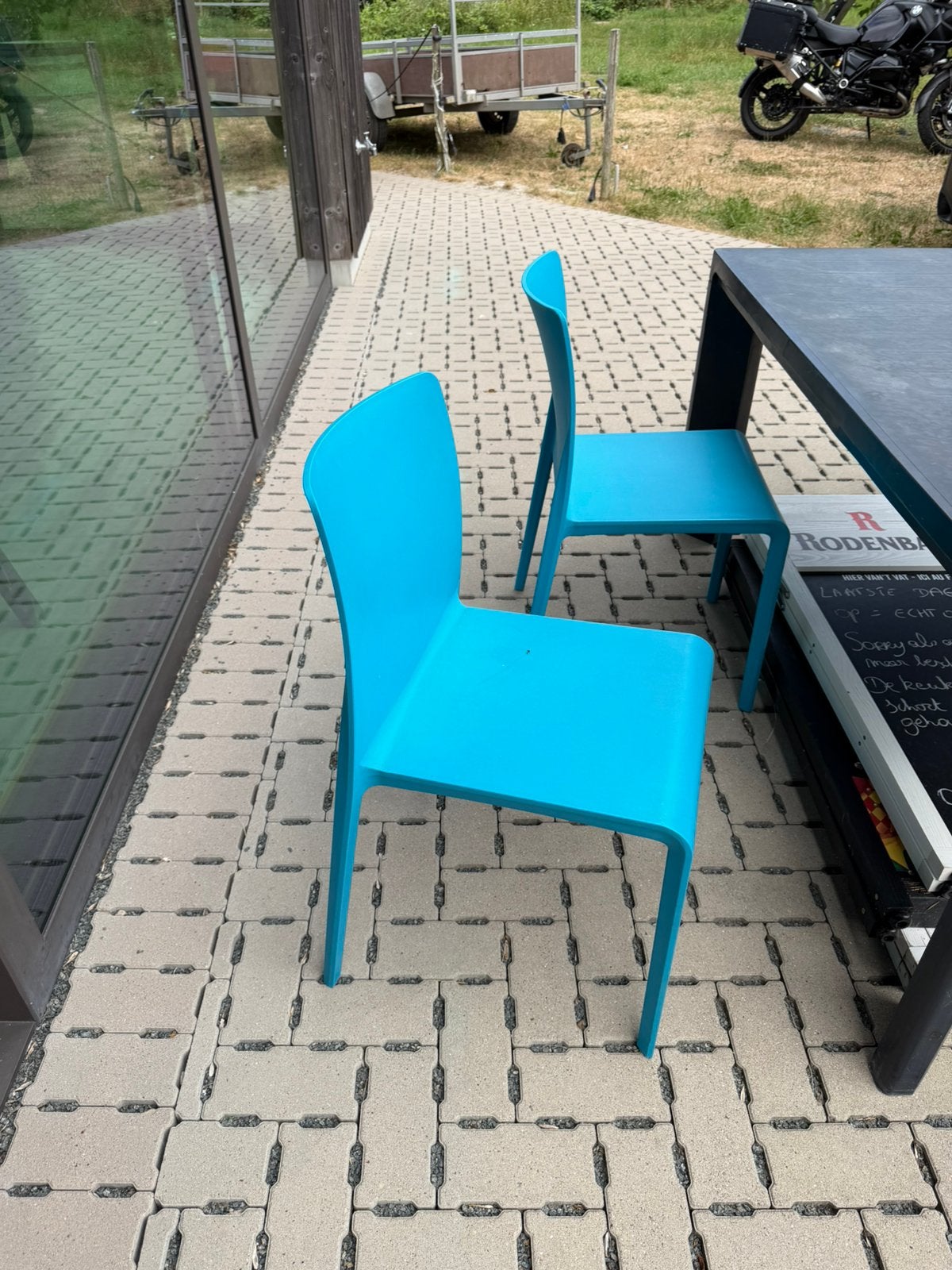 Lot stoelen en tafels, Ophalen, Zo goed als nieuw, Plastic